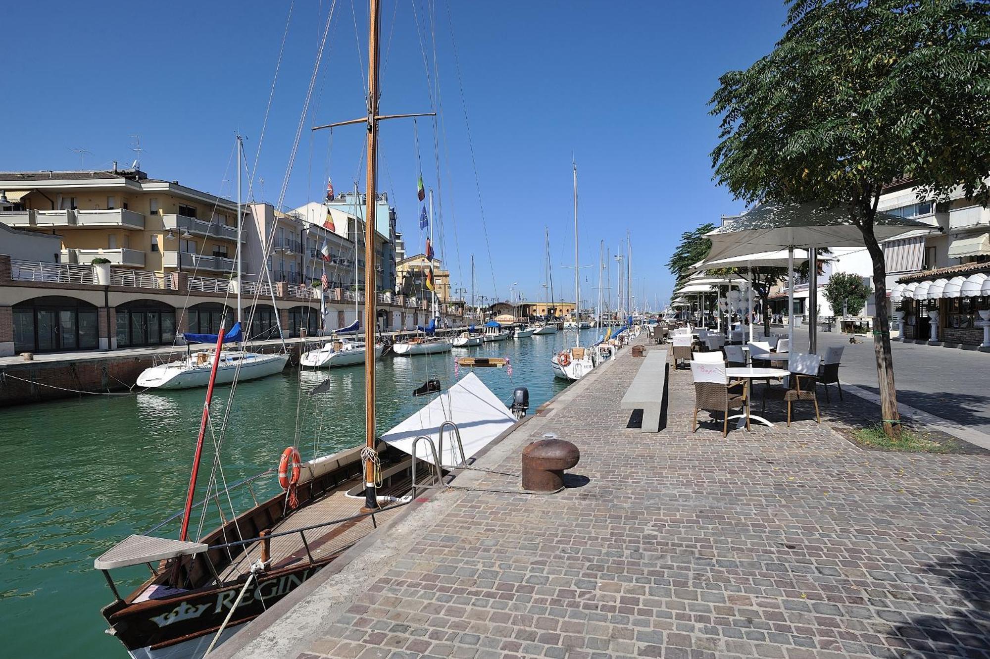 Hotel Romantico Gabicce Mare Exterior photo