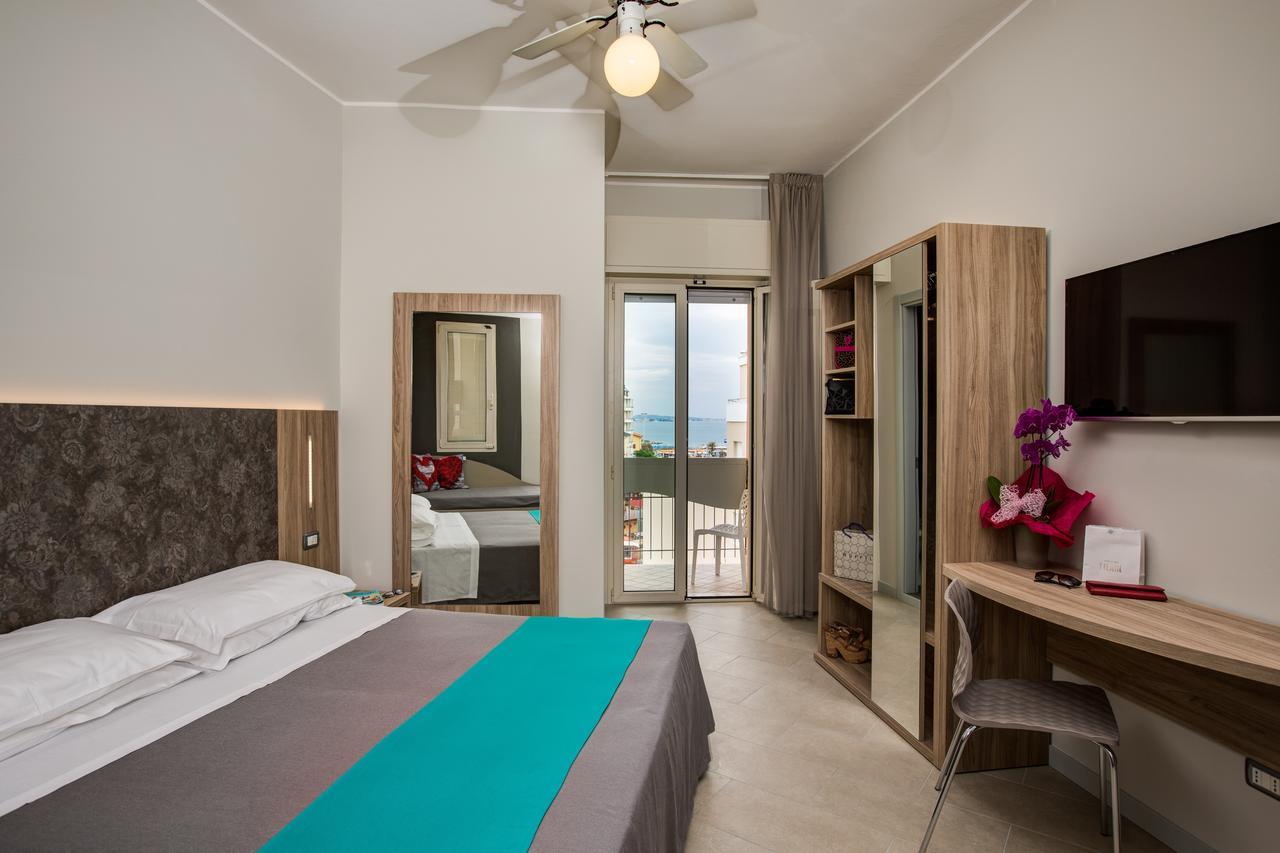 Hotel Romantico Gabicce Mare Exterior photo